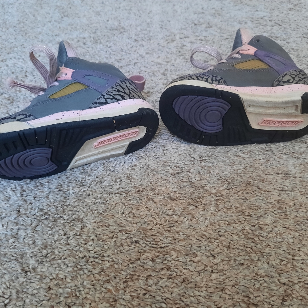 Jordan Nike toddler sneakers size 7c - Picture 4 of 4